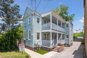Freshly Renovated 2 Bedroom Apt Walk Everywhere